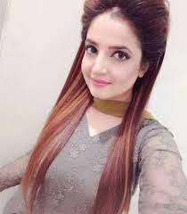 Hot Girls in DHA Karachi